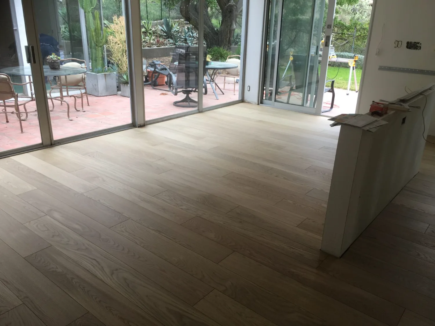 White oak hardwood flooring in an open living room